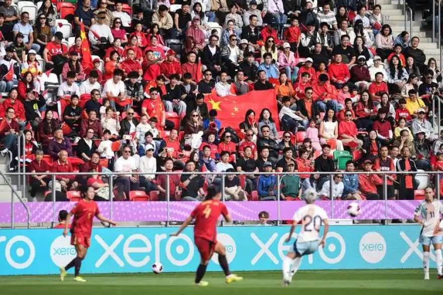 爱看球精选热点：欧洲杯外围赛中场配置观察封面